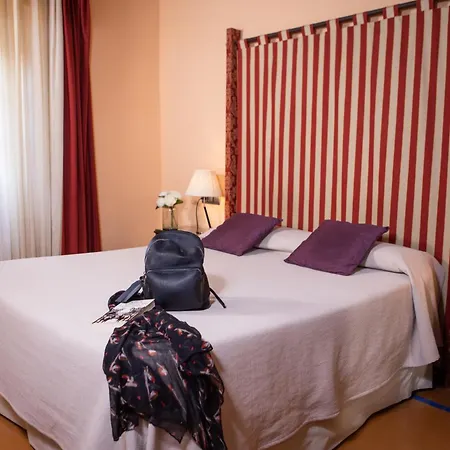Rvhotels Palau Lo Mirador מלון Torroella de Montgrí