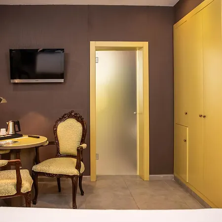 Hotel Rvhotels Palau Lo Mirador 4*